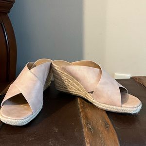 New direction Womens wedges